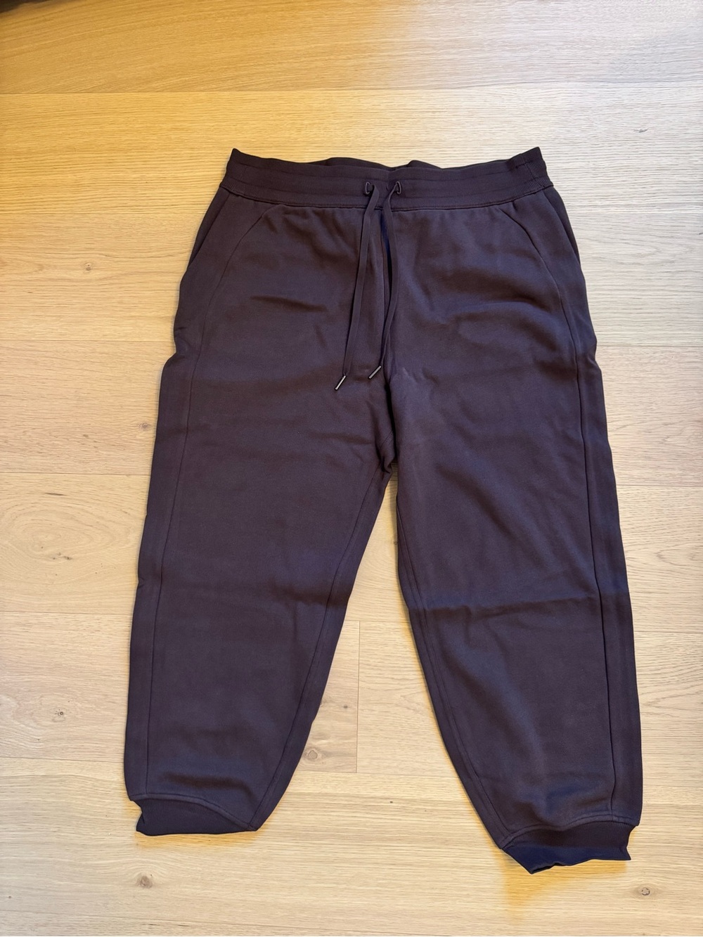 Lululemon women’s Brown Drawstring Jogger Pants